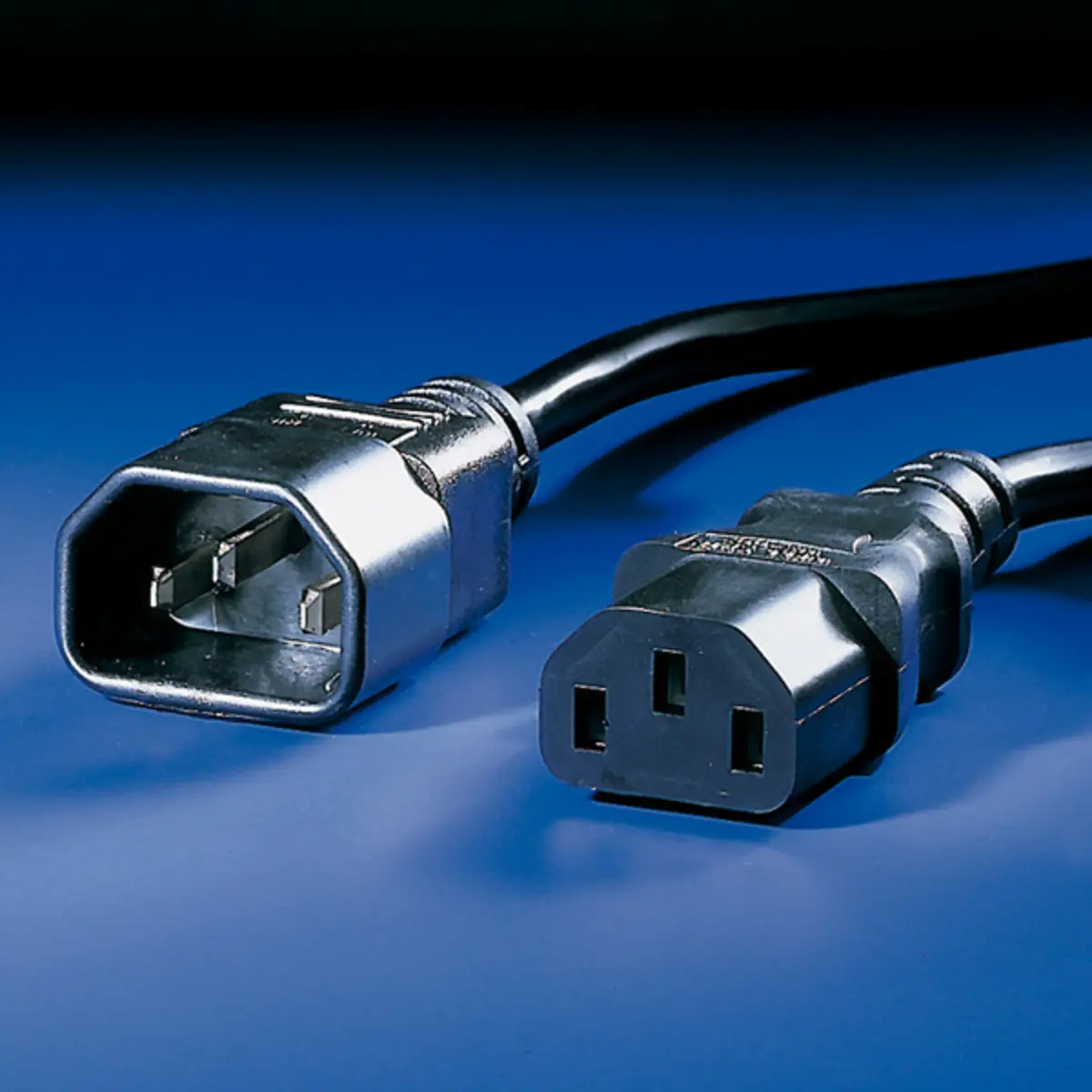 Apparate-Verbindungskabel Stecker/Buchse schwarz 1,0m