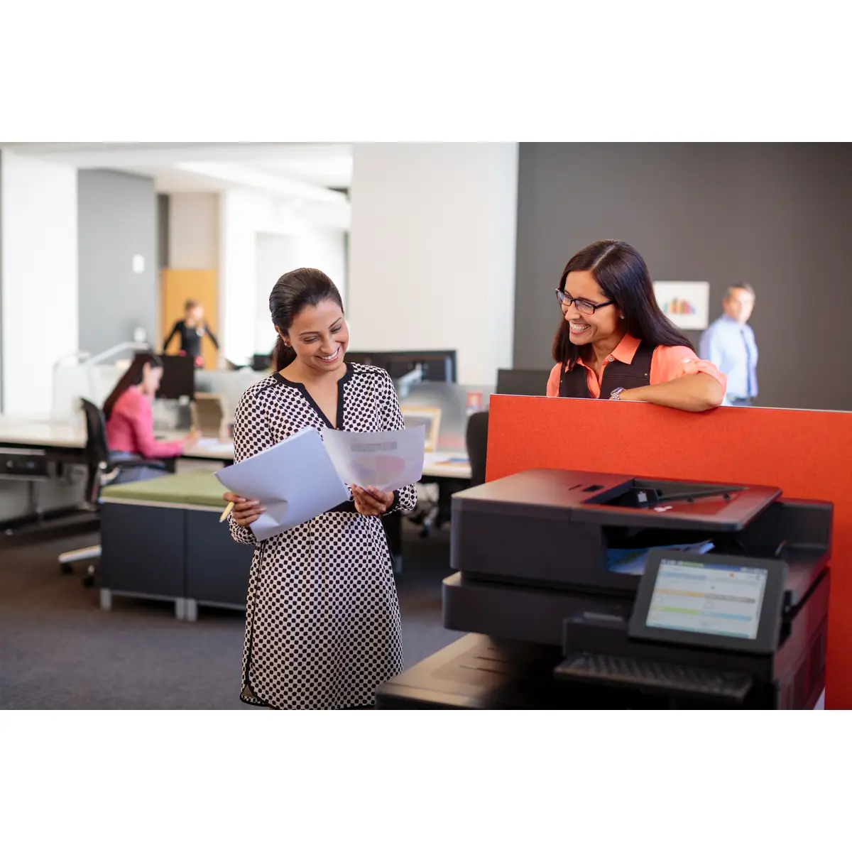 Laserjet Color M880z, All-in-One, Printer/Copier/Scanner/Fax, color laser printing, print: 1200x1200dpi, 46ppm b/w, 46ppm colored, copy: 25-400%, scan: 600dpi, fax: 33,6Kbps, speed Dial: 100 numbers, USB/Gig