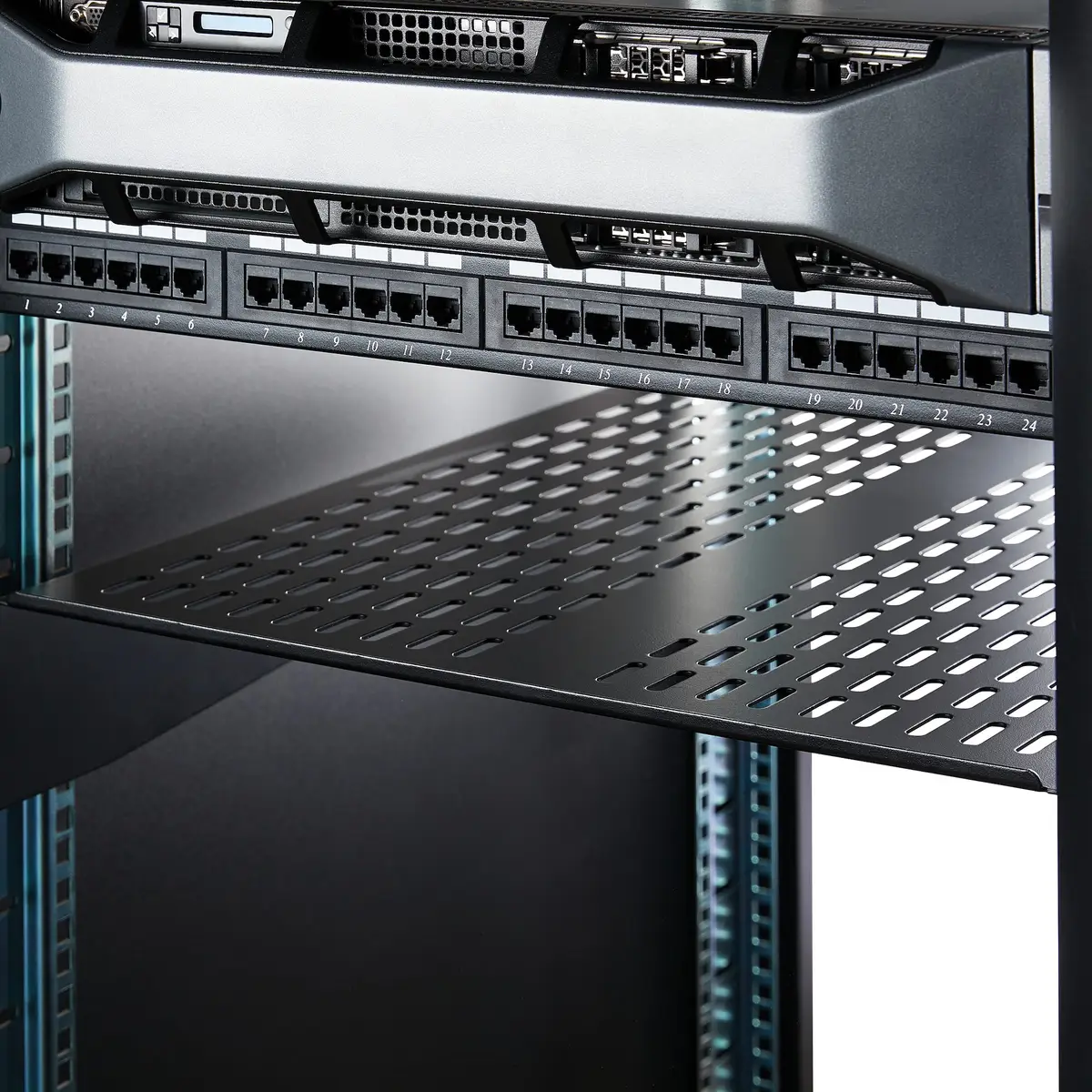 2 HE 19 Fest montierbarer Fachboden für Server Rack/ Schrank bis 22 Kg