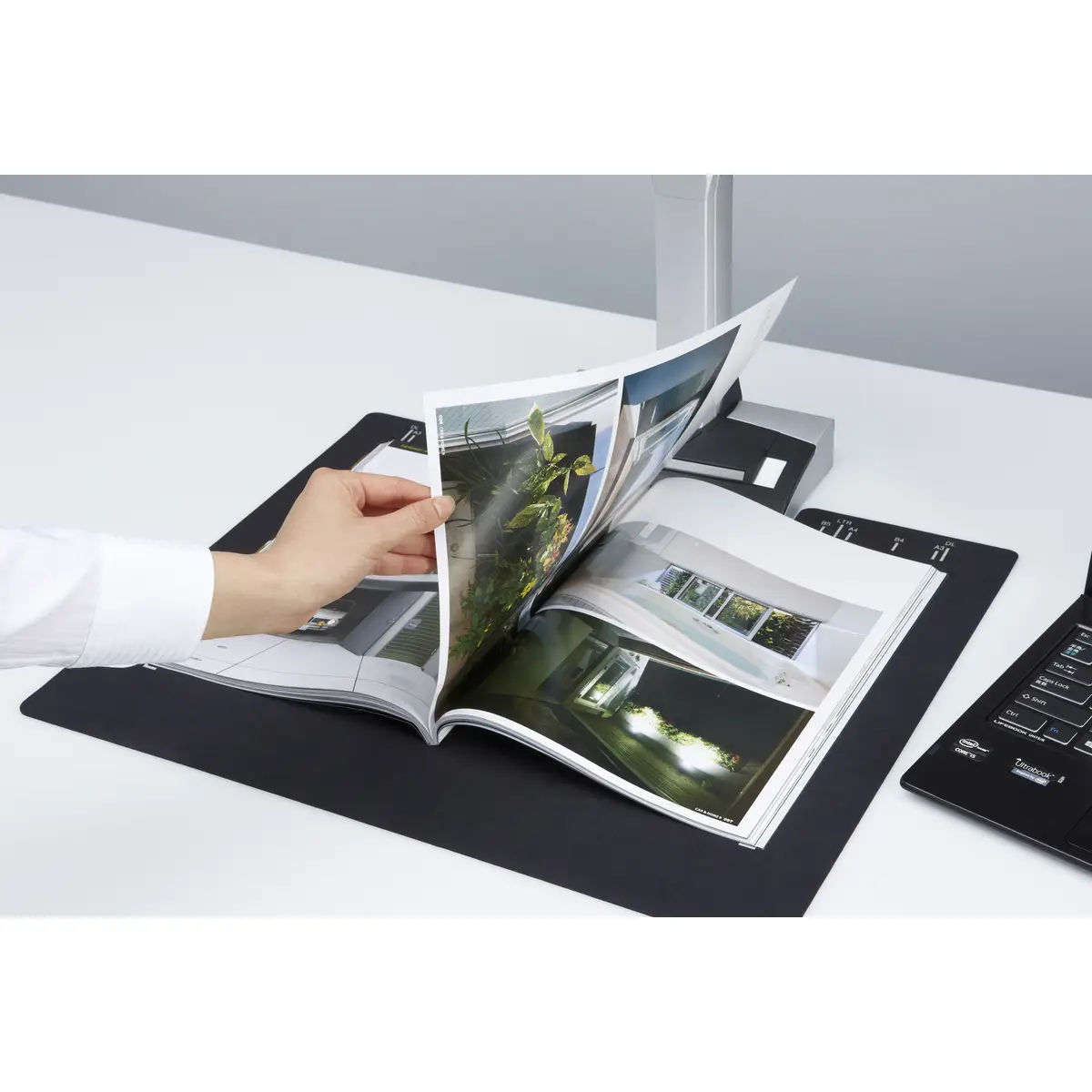 Fujitsu ScanSnap SV600 Overhead-Scanner CCD 432x300 mm 285 dpix283 dpi USB 2.0