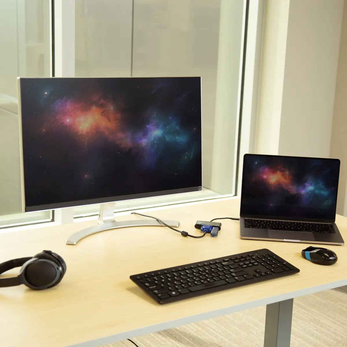 StarTech USB-C to VGA Multifunctions-adaptor with USB-A Port and Power Delivery