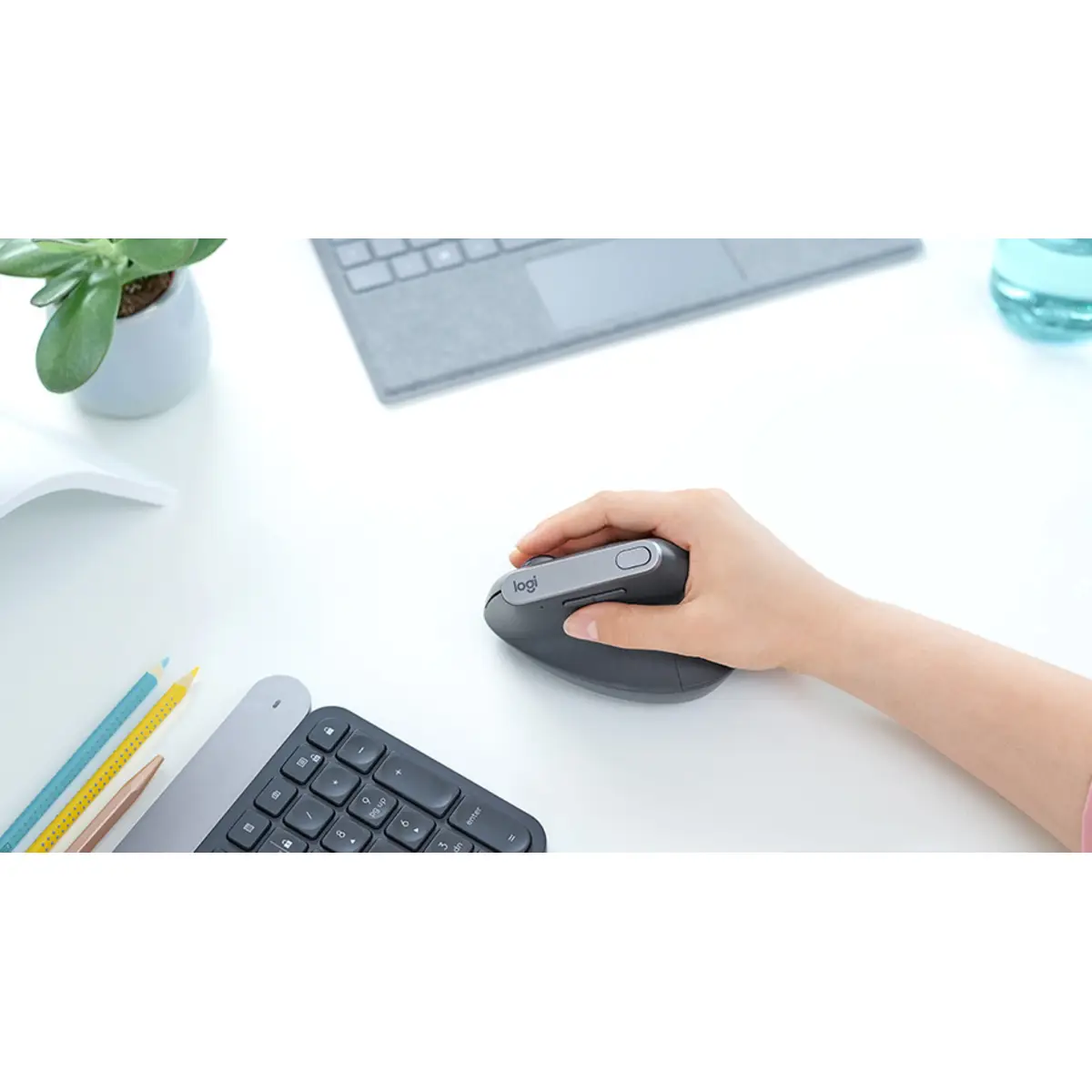 Logitech MX Vertical Advanced Ergonomic Mouse