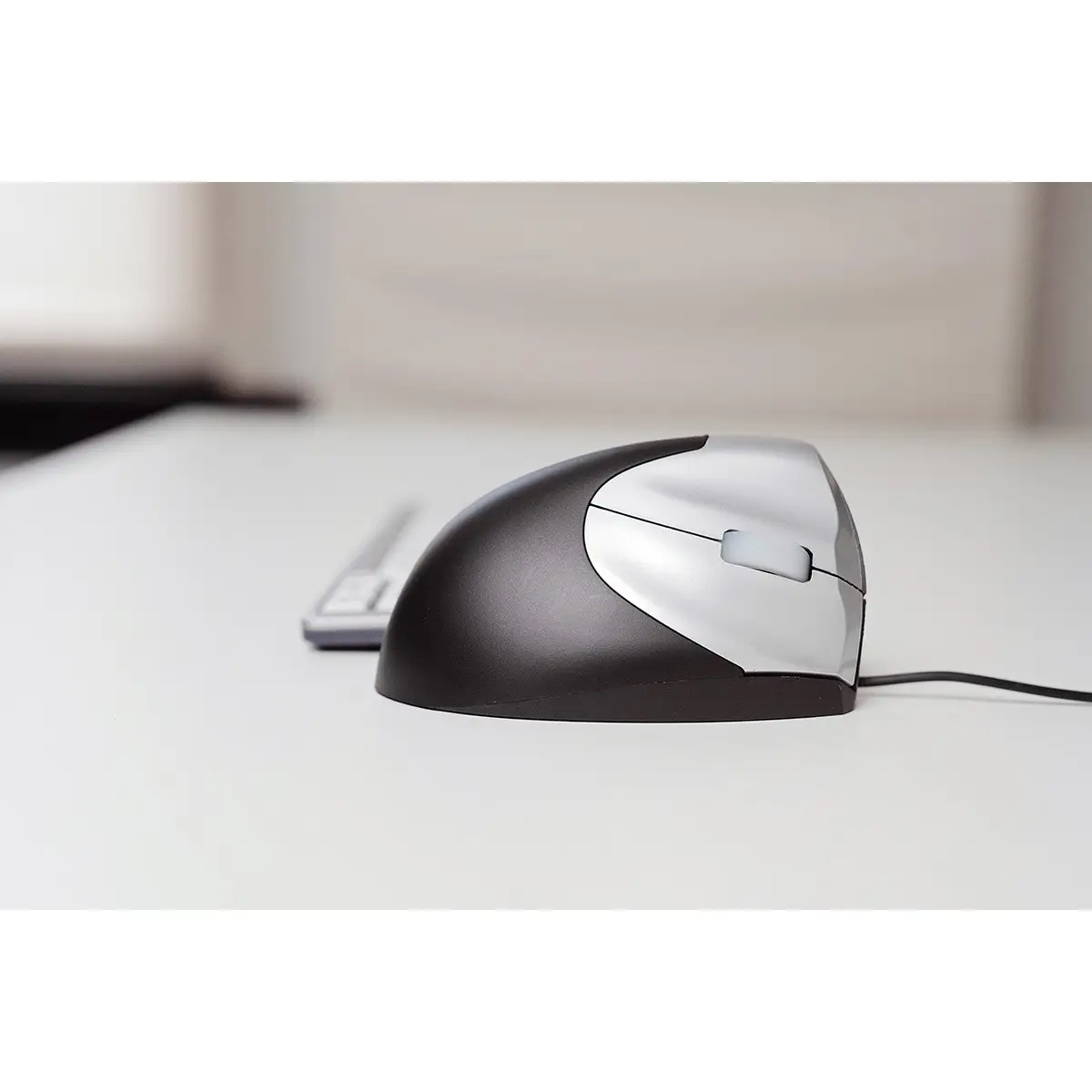 Handshake Mouse Wired VS4, Linkshändig, Vertikale Ausführung, Laser, USB Typ-A, 3200 DPI, Schwarz, Silber