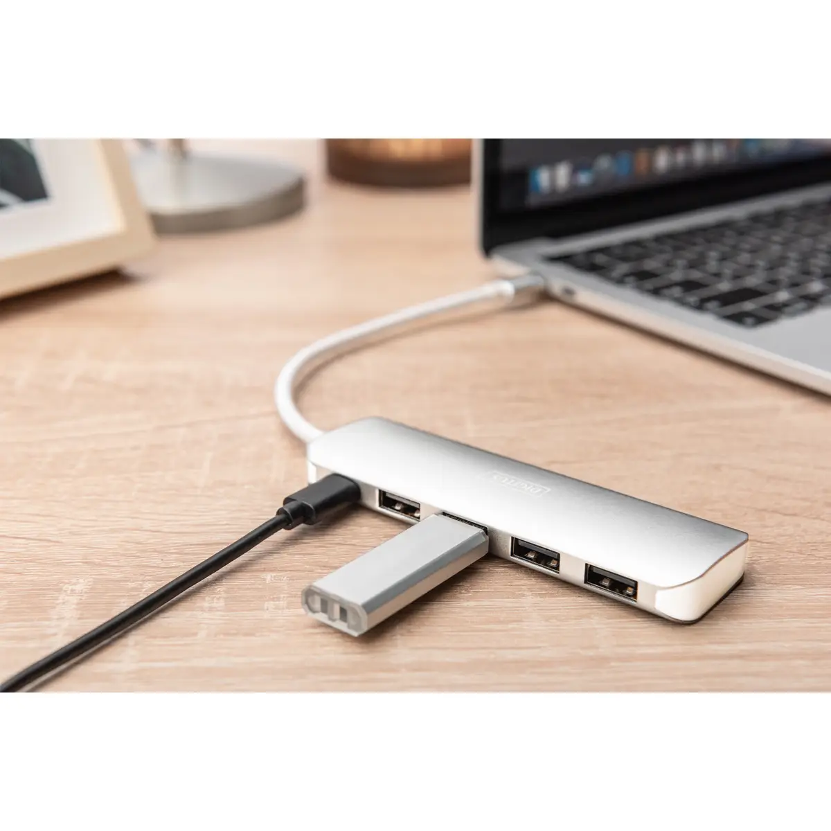 USB Type-C 4-Port Hub (USB 3.0) + PD