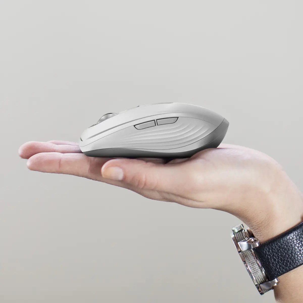 MX Anywhere 3 für MAC Wireless Bluetooth Maus Grau inkl. Wireless Empfänger