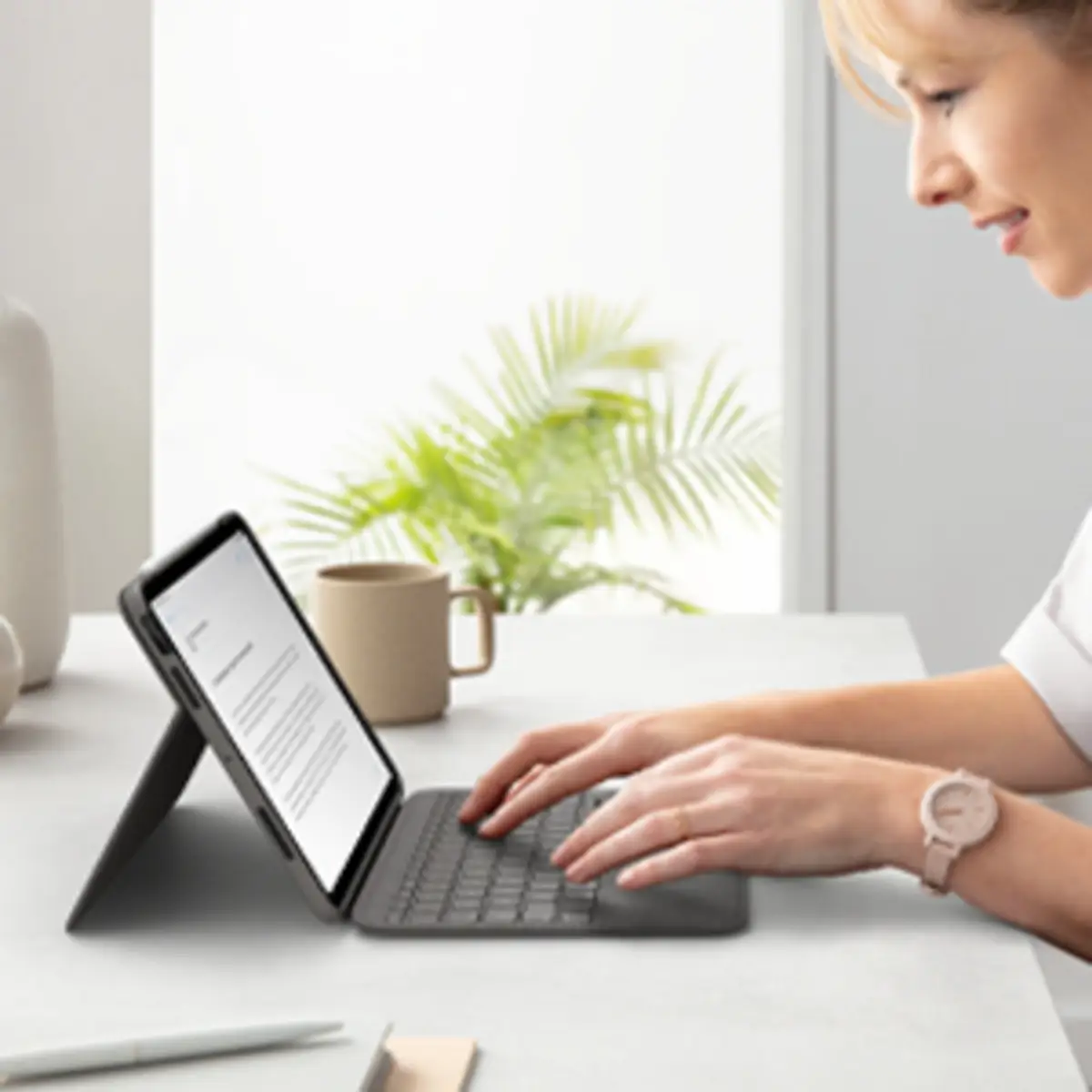Folio Touch Trackpad Grau Layout DE