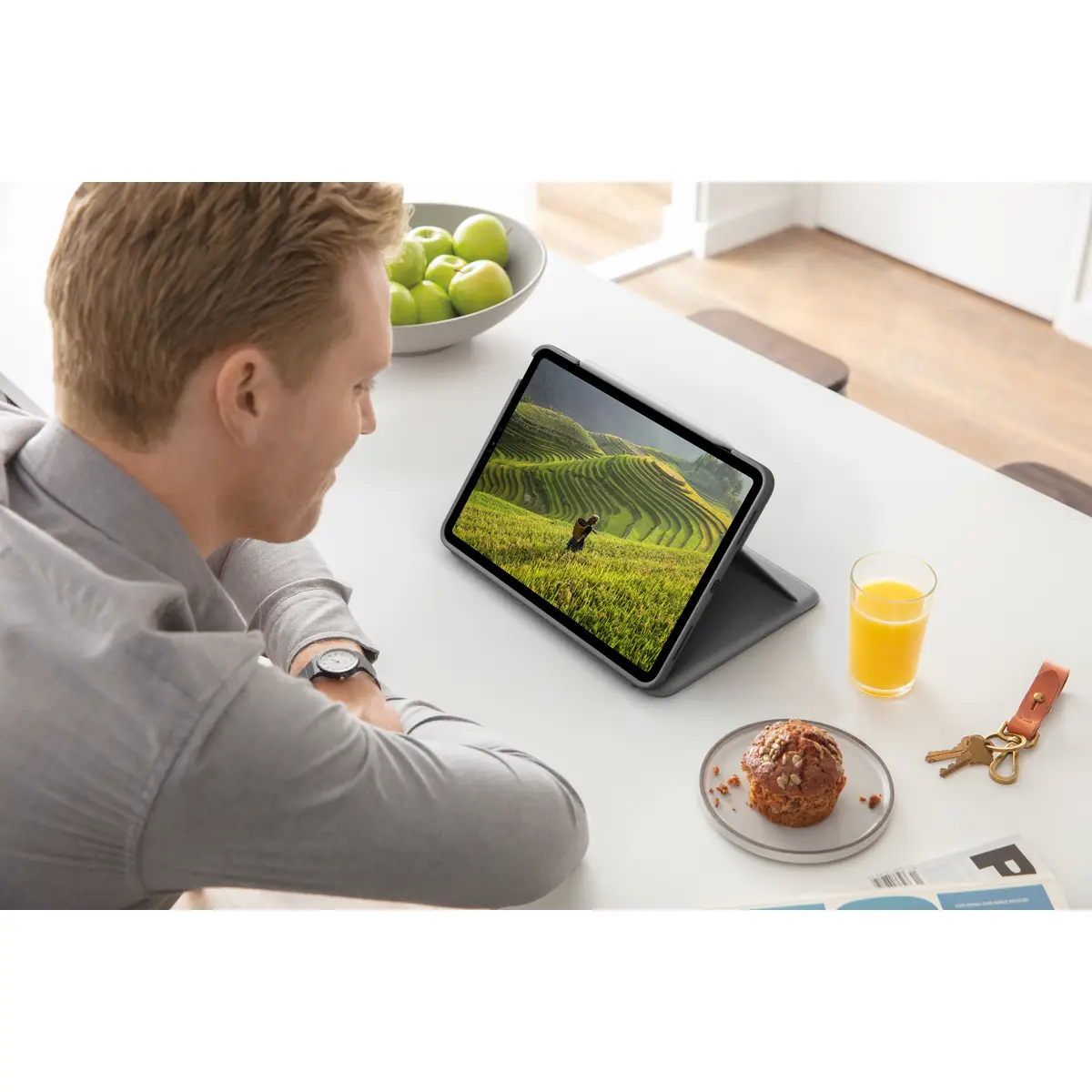 Folio Touch Trackpad Grau Layout DE