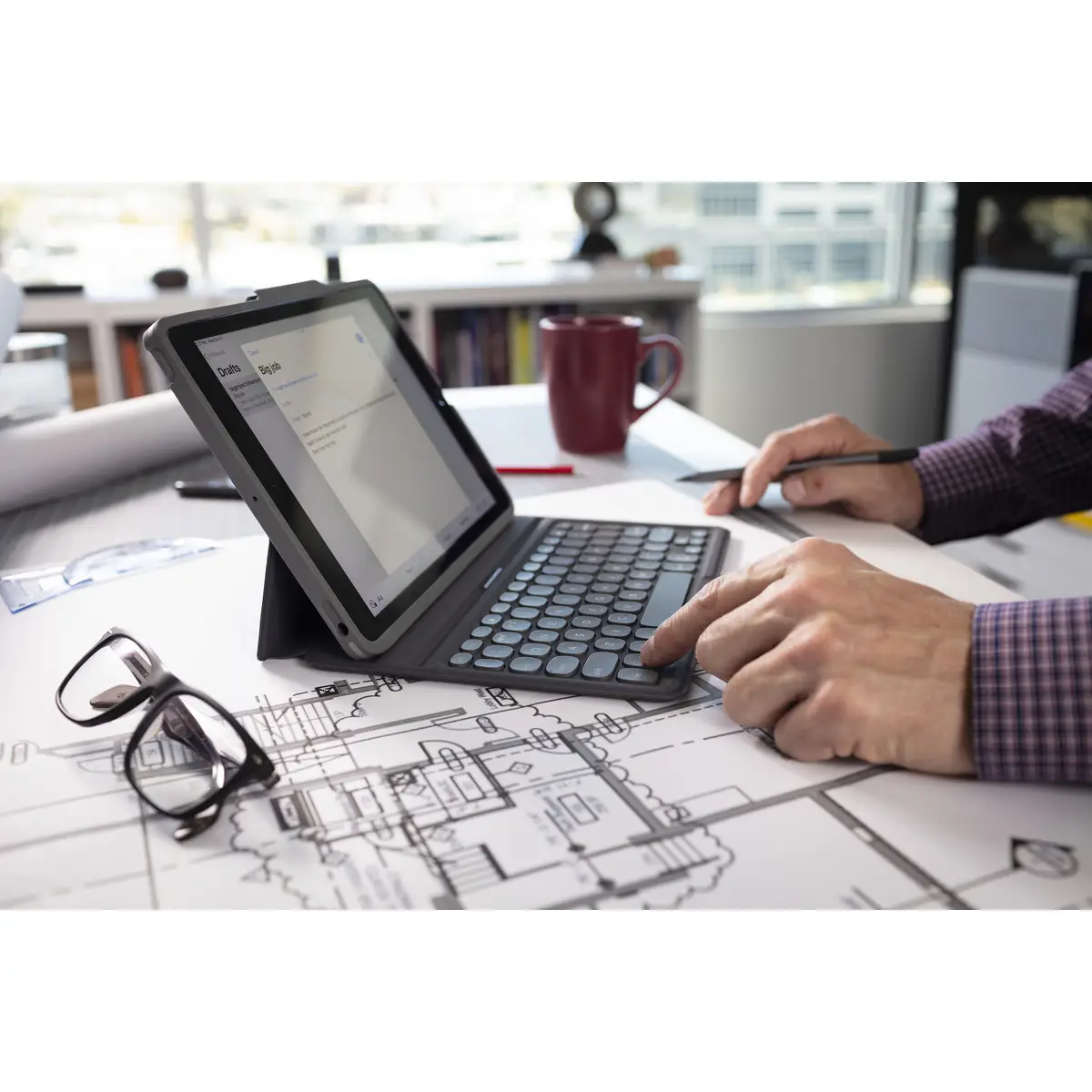 Pro Keys iPad 10,2 Keyboard Case Layout DE