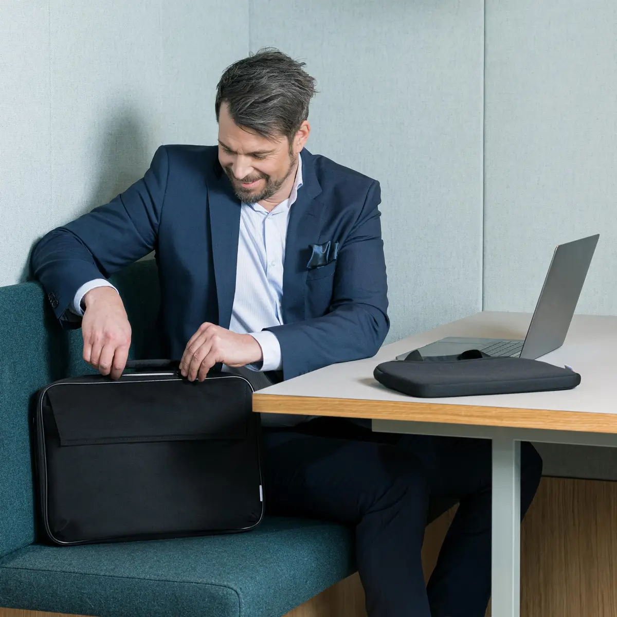 BASE XX Laptoptasche Clamshell 15-17.3"