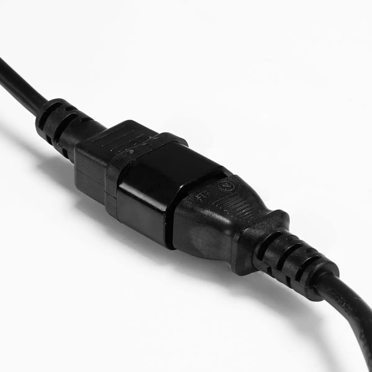 30321 1 m C14-Koppler C13-Koppler Schwarz