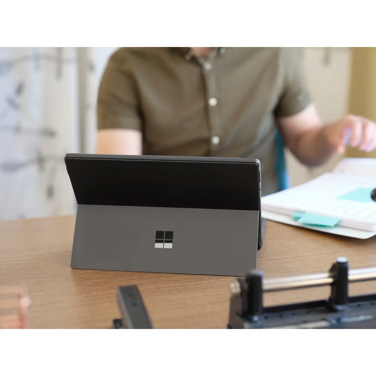Surface Pro 8 Graphit i5-1135G7 16GB 256GB 33cm Wi-Fi W10P