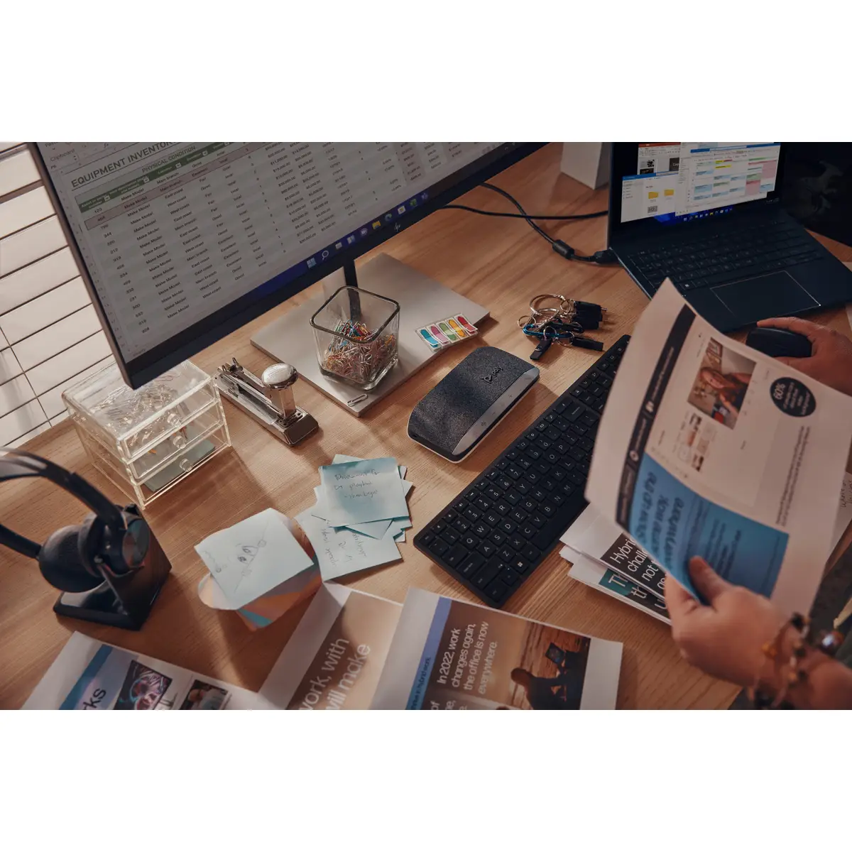 POLY Sync 20+ USB-C Freisprecheinrichtung für Microsoft Teams zertifiziert Mobiltelefon/PC Schwarz Silber 55 dB 0,715m IP64 Tasten Berührung