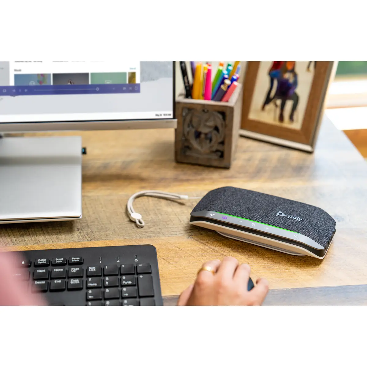 POLY Sync 20+ USB-C Freisprecheinrichtung für Microsoft Teams zertifiziert Mobiltelefon/PC Schwarz Silber 55 dB 0,715m IP64 Tasten Berührung