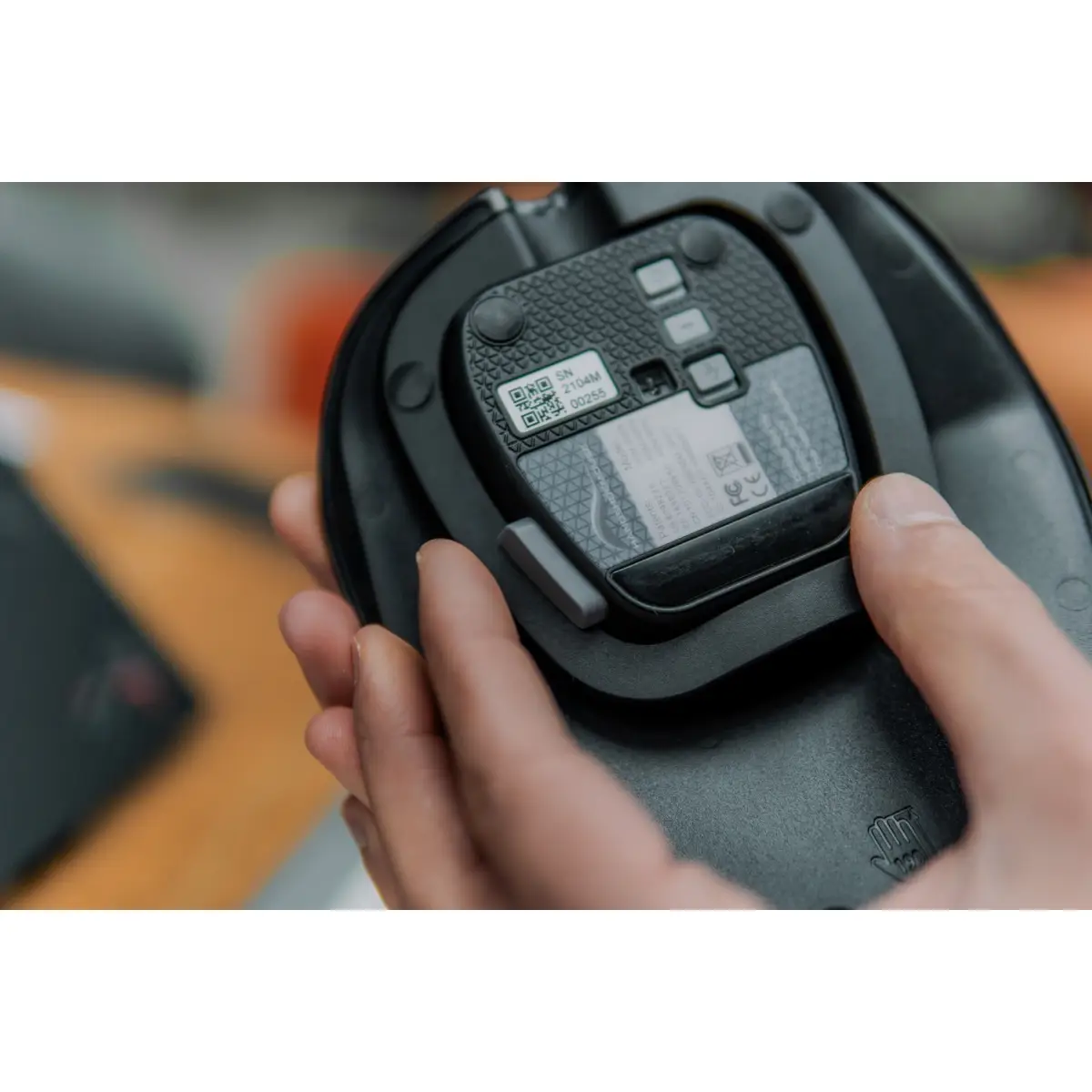 HandshoeMouse Shift Bluetooth, Beidhändig, Optisch, Bluetooth, 1000 DPI, Schwarz