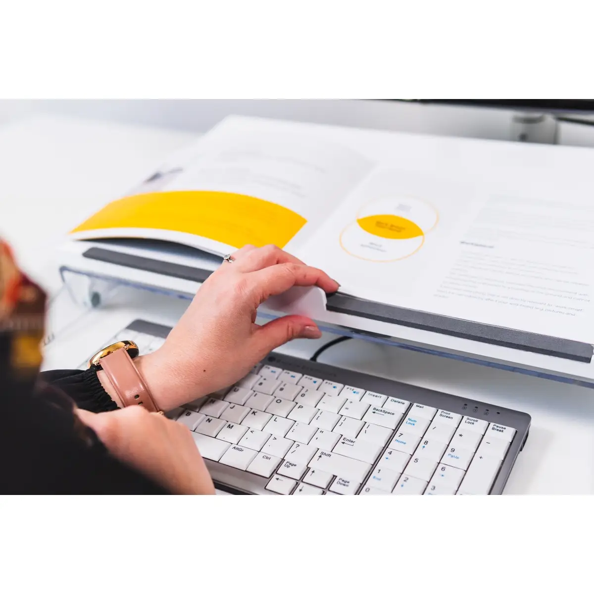 FlexDesk 630 Document Holder/Writing Slope, Acryl, Kunststoff, Gummi, Stahl, 110 - 180 mm, Transparent, Weiß, 1 Stück(e), 515 mm, 380 mm