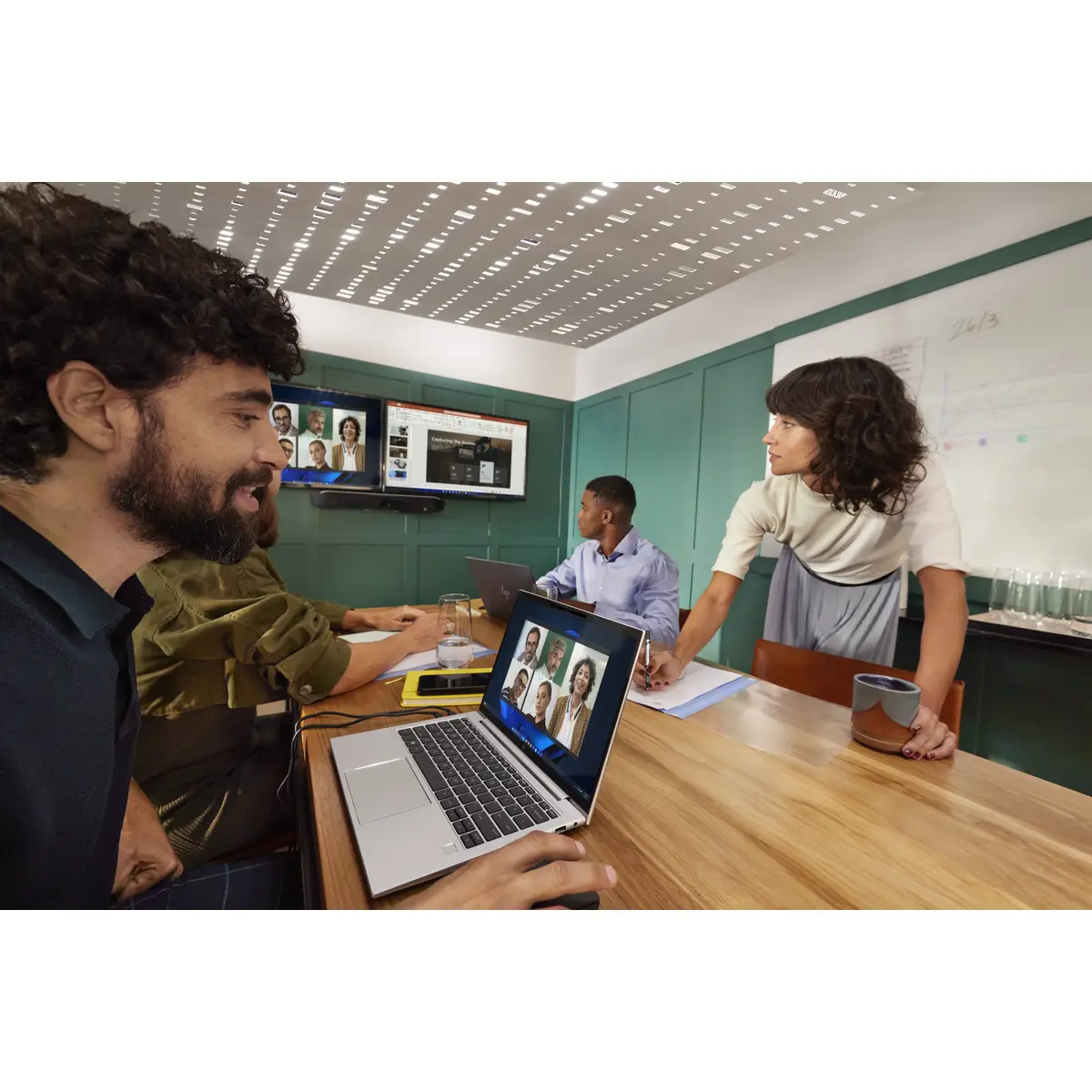 Poly Studio V52 USB-Videoleiste