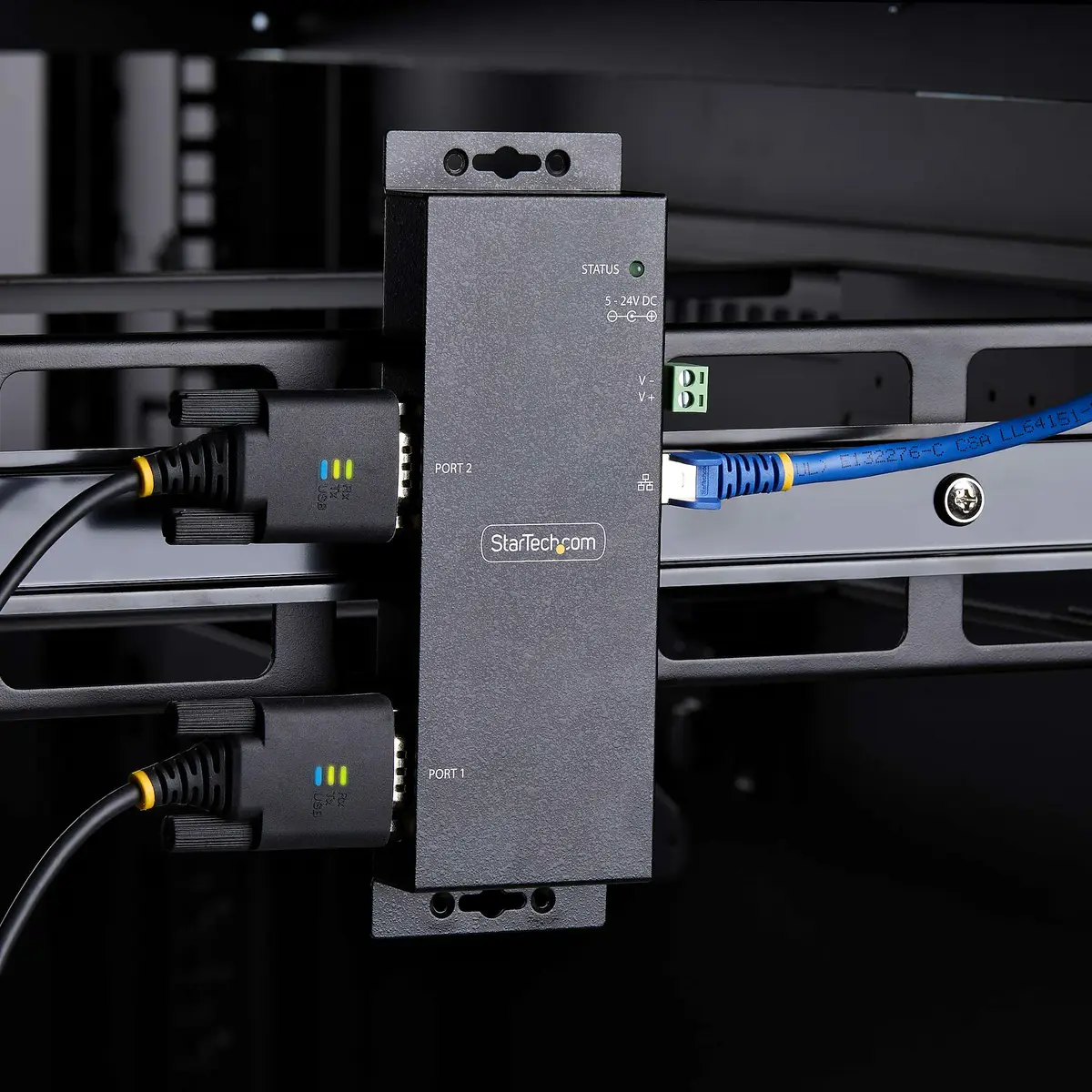 2P Serial to Ethernet Adapter IP LAN to RS232 DB9 Converter Geräteserver 2 Anschlüsse 100Mb LAN RS-232 Wand / DIN-Schienen montierbar TAA-konform