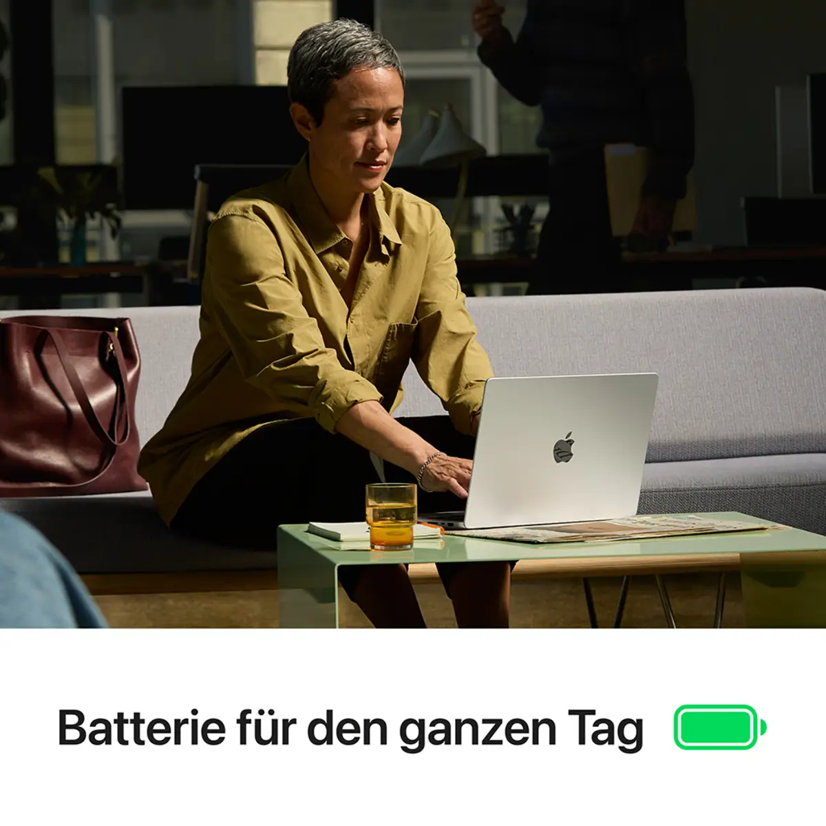 MacBook Pro Apple M4 Pro 12C Deutsch 24GB RAM 1TB SSD 36 cm (14,2") Retina Nanotexturglas 70W EU-Plug Silber