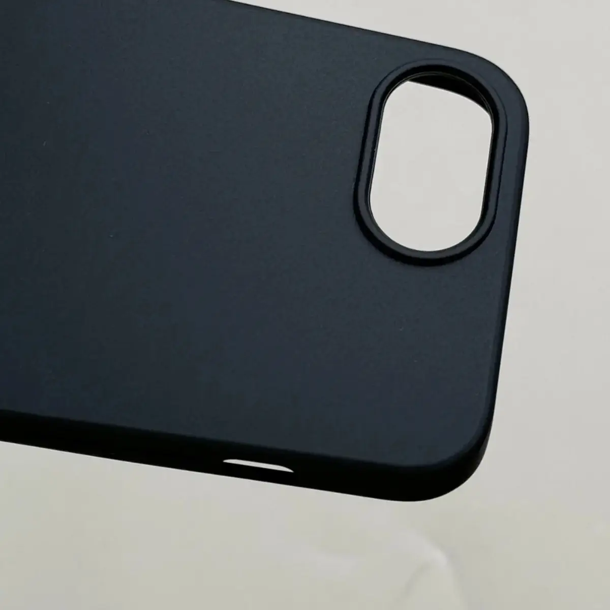 JLC Apple iPhone 16e Matte Silikon Hülle Schwarz