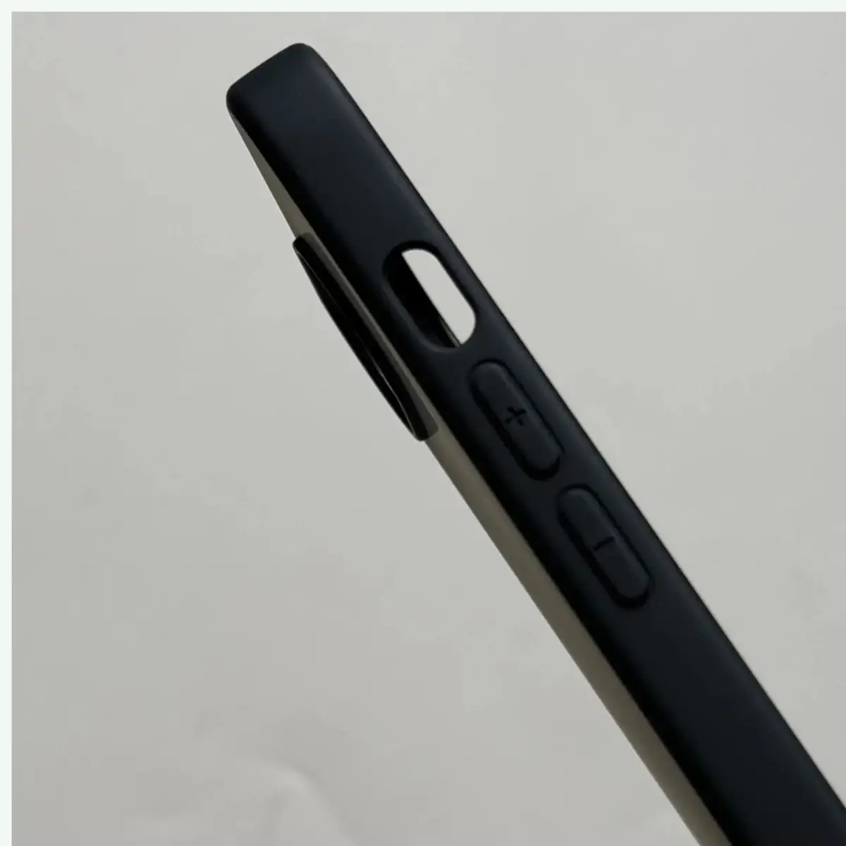 JLC Apple iPhone 16e Matte Silikon Hülle Schwarz