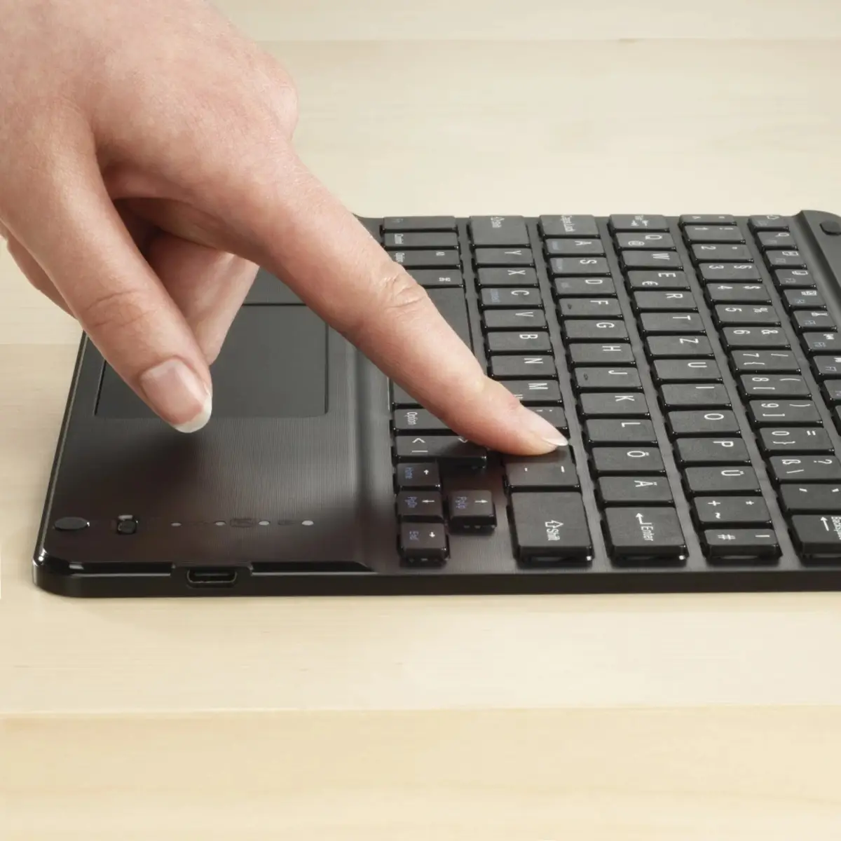 Tablet-Case "Premium" Hülle mit Tastatur für Apple iPad 11" (2025)