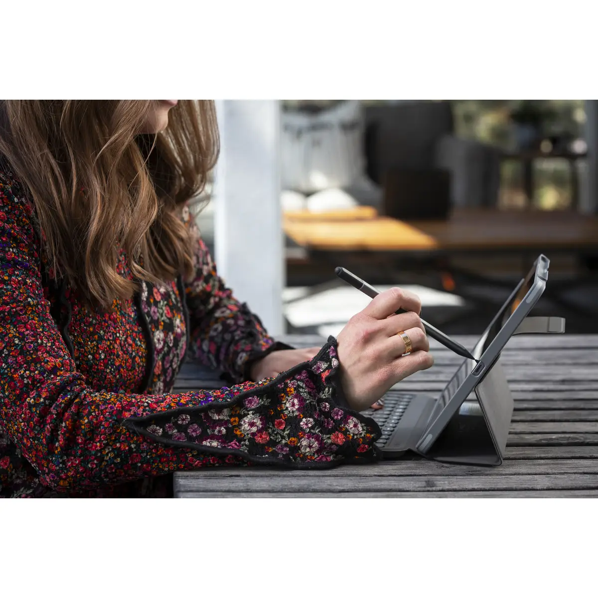 Pro Keys Tastatur und Foliohülle für iPad 10,2" (7./8. Gen.) Deutsch Schwarz/Grau