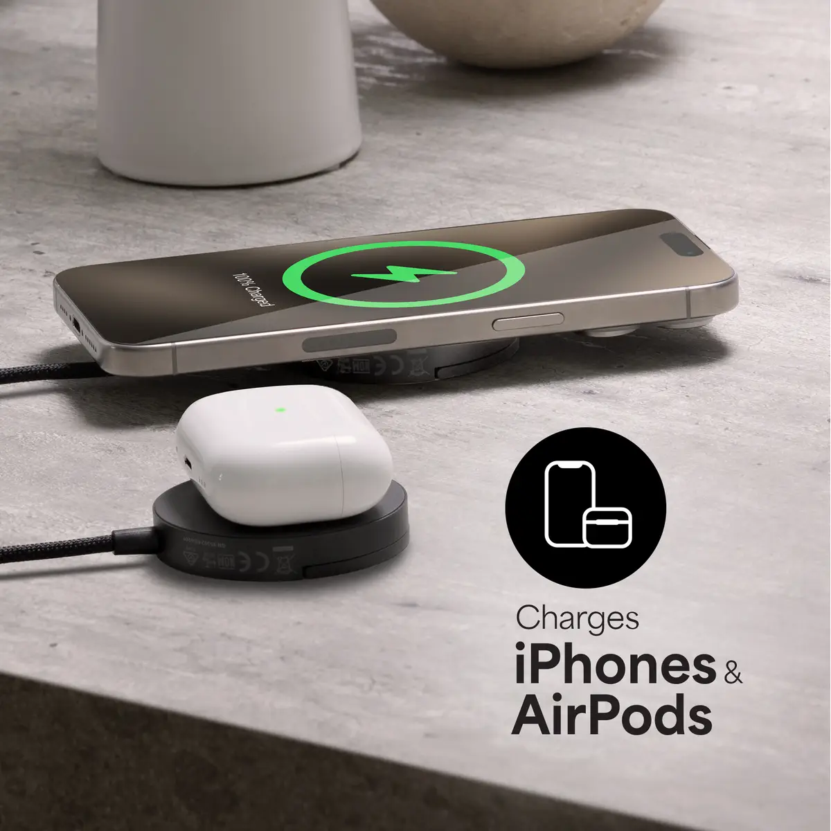 -Qi2 magnetic charger with kickstand-black